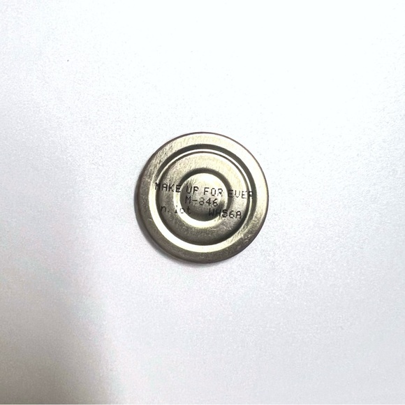 Makeup Forever Morello Cherry Eyeshadow | MUFE M846 Matte Red Artist Shadow - Picture 6 of 9